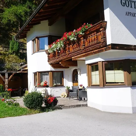Gotthard Апартаменти *